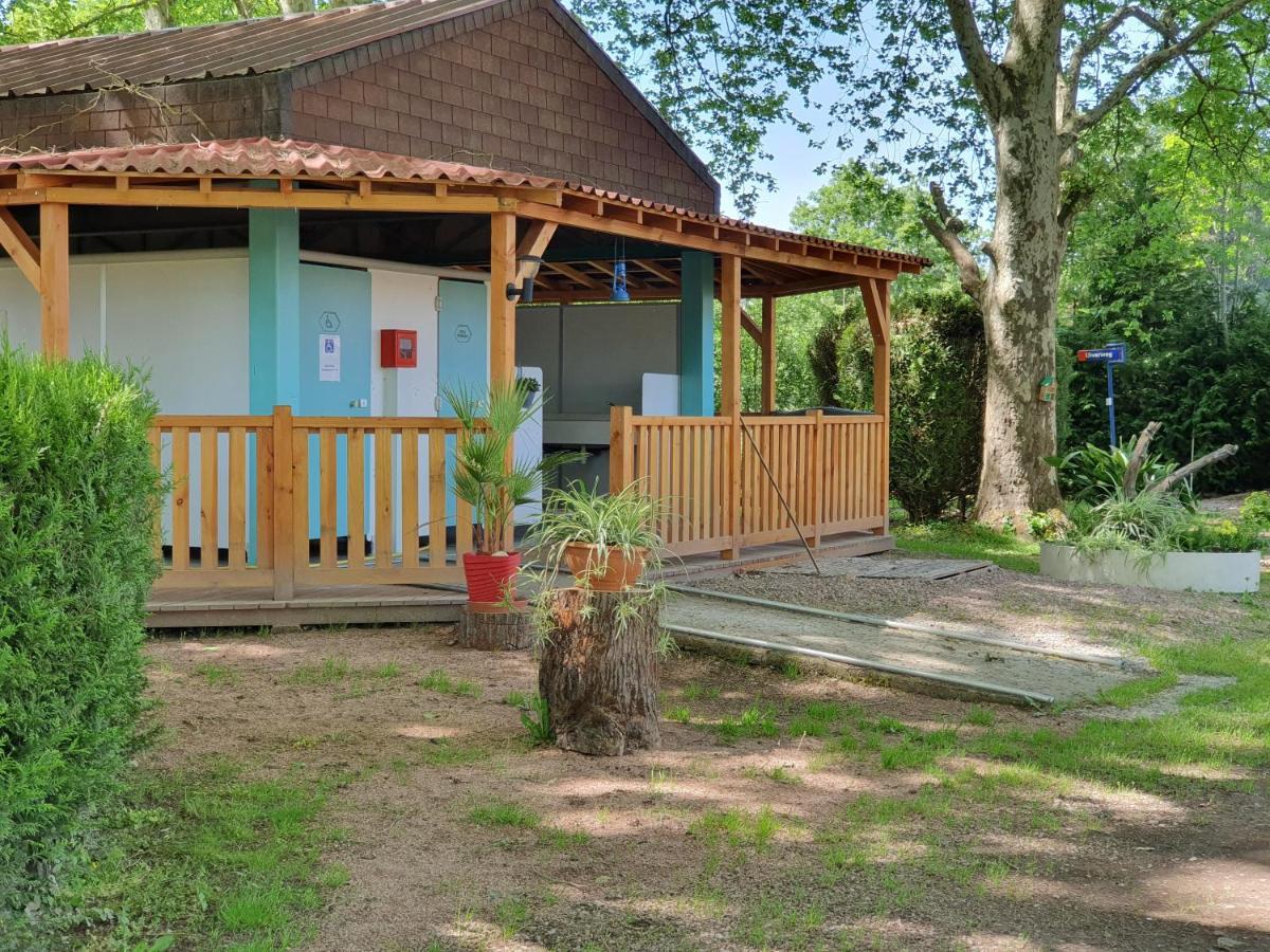 Camping Des 2 Rives- Mobilhomes Etang-sur-Arroux Exterior photo